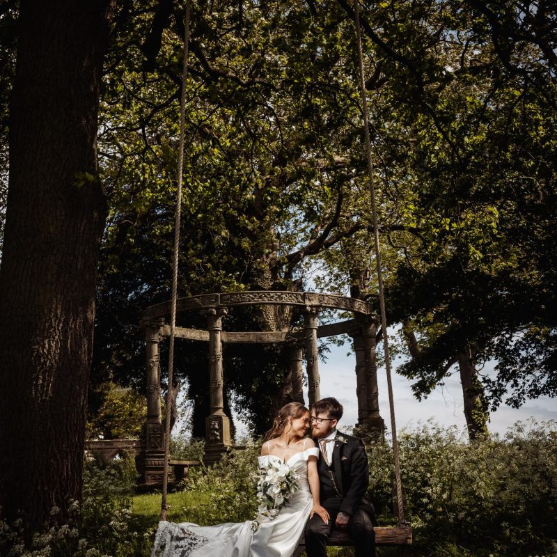 rogerthorpe-manor-wedding-photography-bride-groom-318